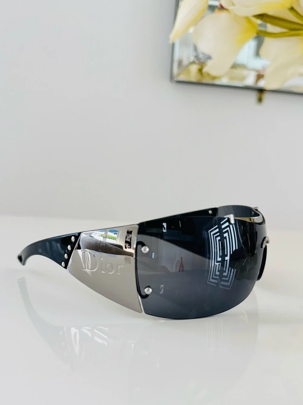 Extremely RARE 🖤 Vintage Christian Dior black & silver Rimless sunglasses - Picture 3 of 9